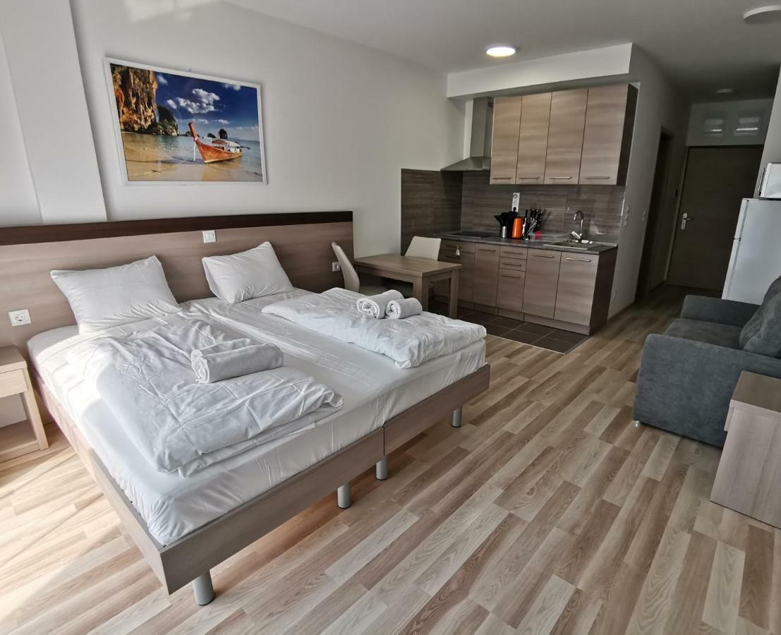Corvin Holiday Apartments Hotel Budapest Eksteriør bilde