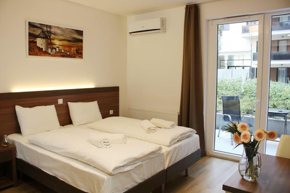 Corvin Holiday Apartments Hotel Budapest Eksteriør bilde