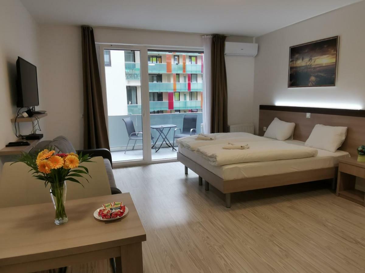 Corvin Holiday Apartments Hotel Budapest Eksteriør bilde