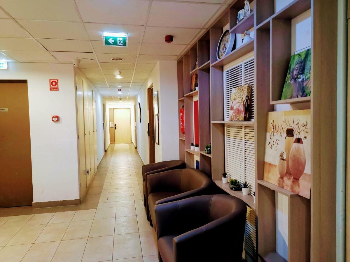 Corvin Holiday Apartments Hotel Budapest Eksteriør bilde