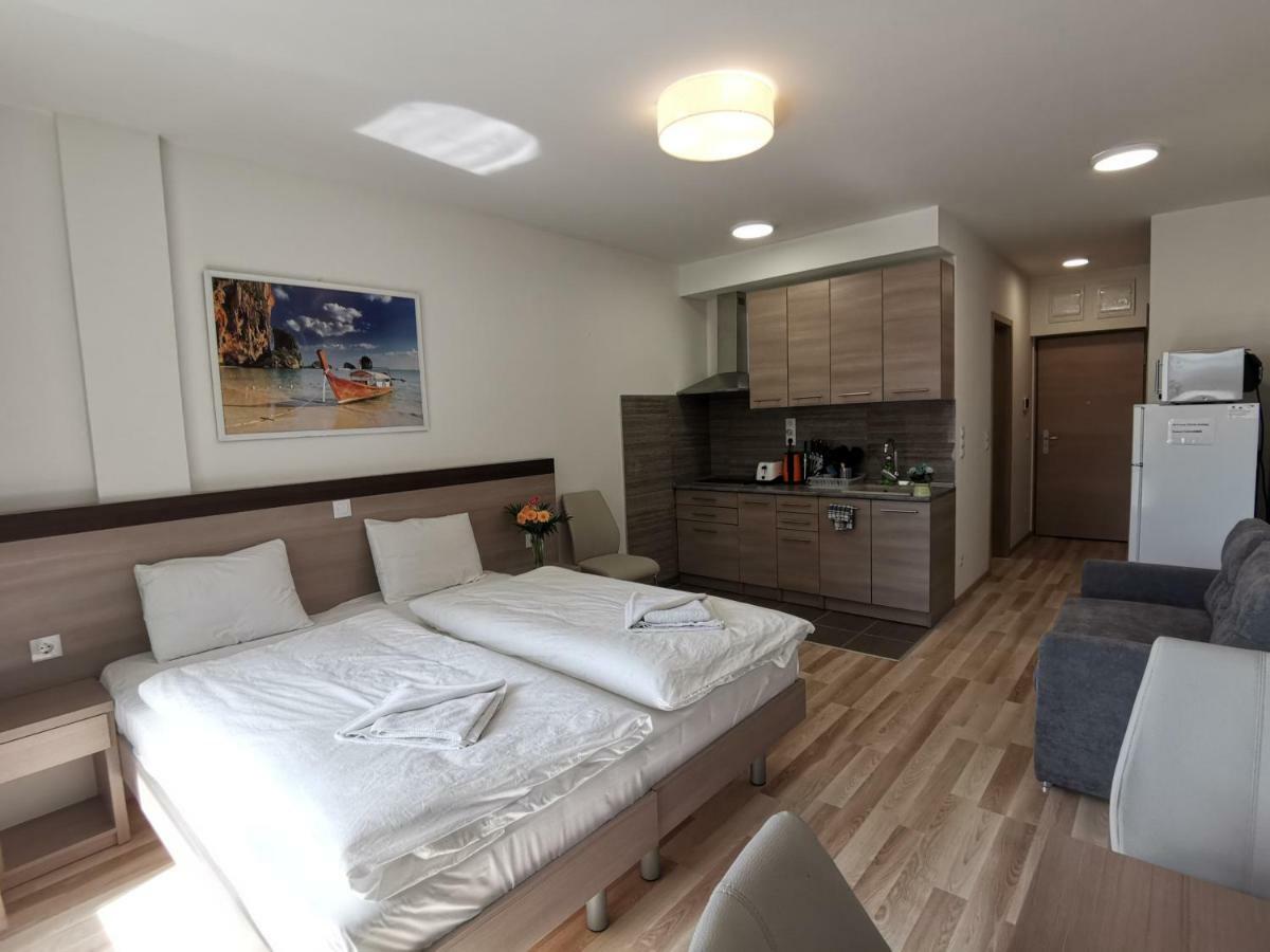 Corvin Holiday Apartments Hotel Budapest Eksteriør bilde