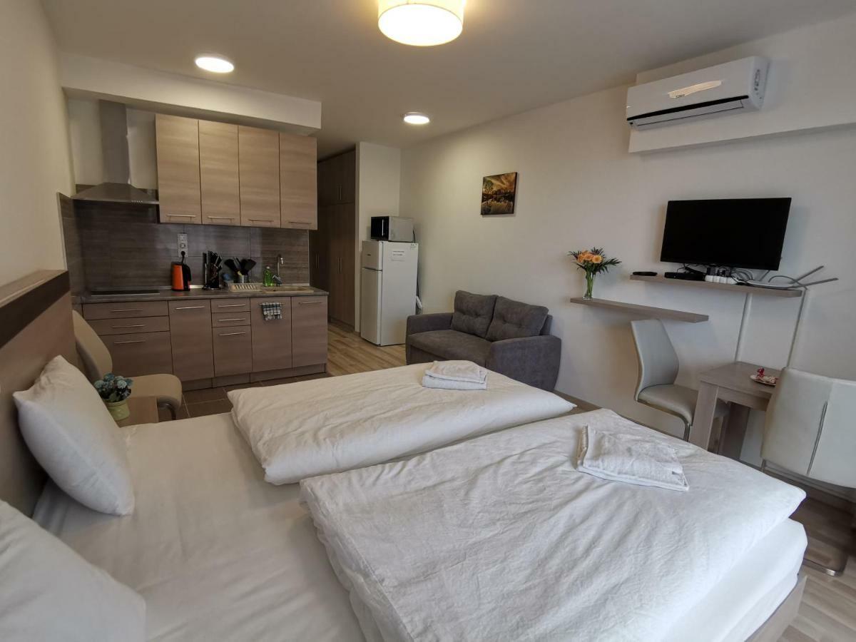 Corvin Holiday Apartments Hotel Budapest Eksteriør bilde