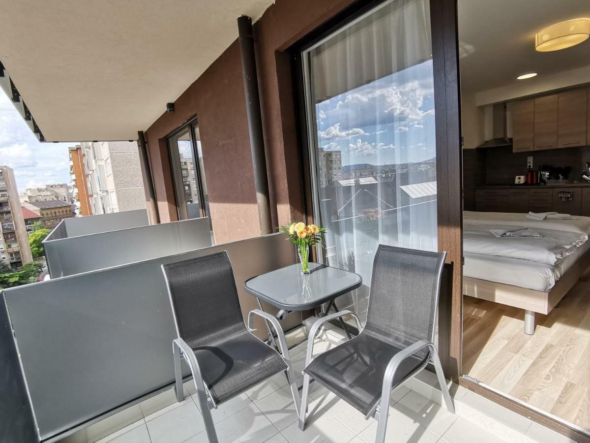 Corvin Holiday Apartments Hotel Budapest Eksteriør bilde
