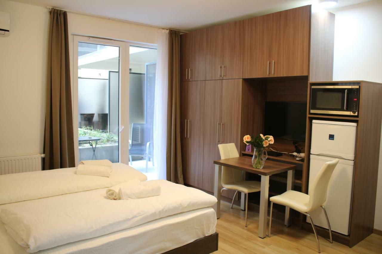 Corvin Holiday Apartments Hotel Budapest Eksteriør bilde