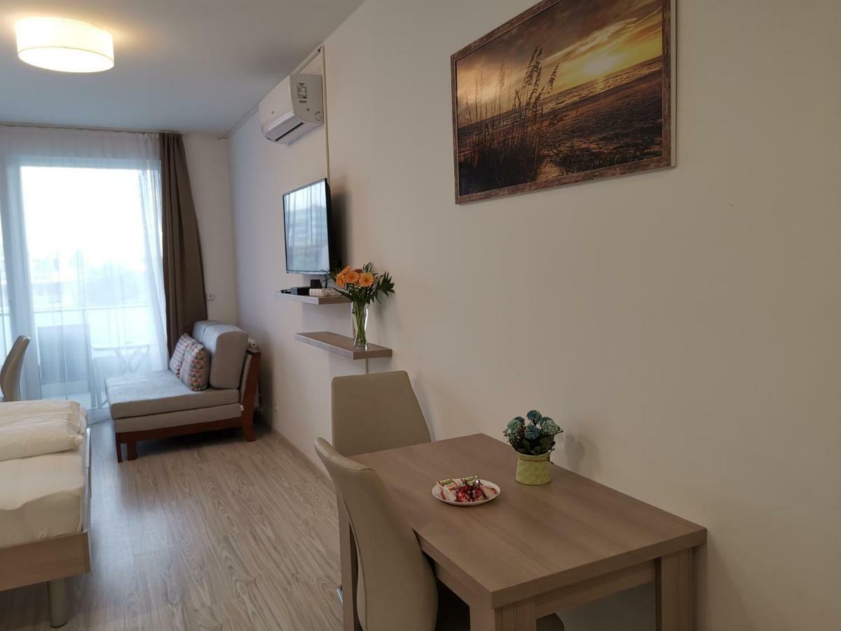 Corvin Holiday Apartments Hotel Budapest Eksteriør bilde